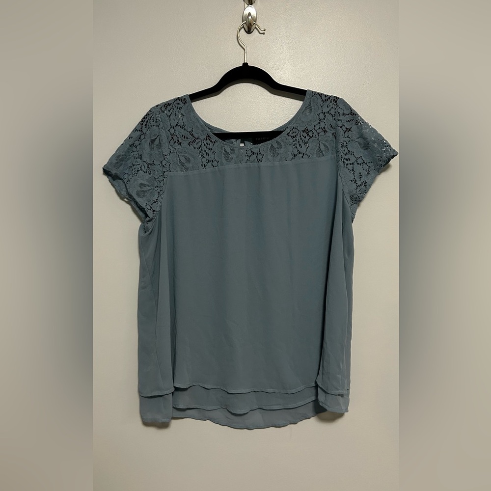 Torrid 1x lace blouse, periwinkle, light blue, lace